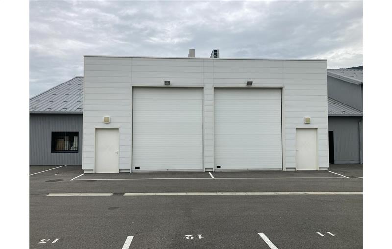 Location d'entrepôt de 456 m² à Le Versoud - 38420 photo - 1