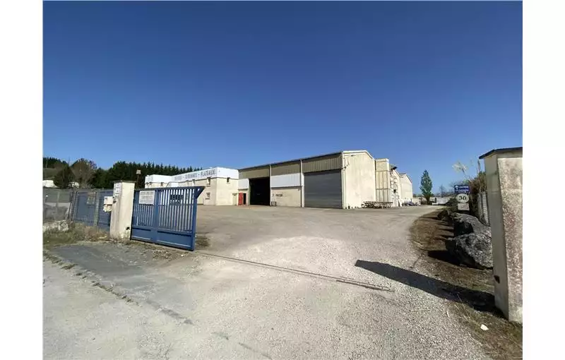 Location d'entrepôt de 2770 m² à Lédat - 47300
