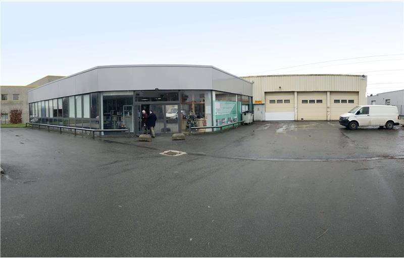 Location d'entrepôt de 1 300 m² à Leers - 59115 photo - 1