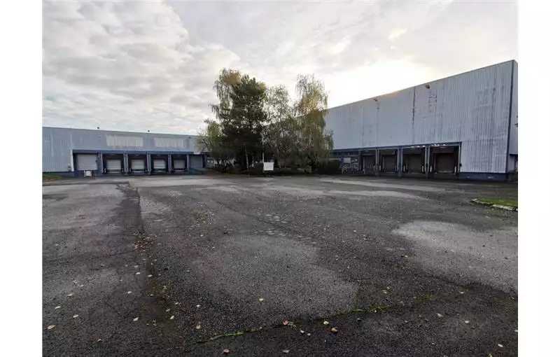 Location d'entrepôt de 7750 m² à Lesquin - 59810