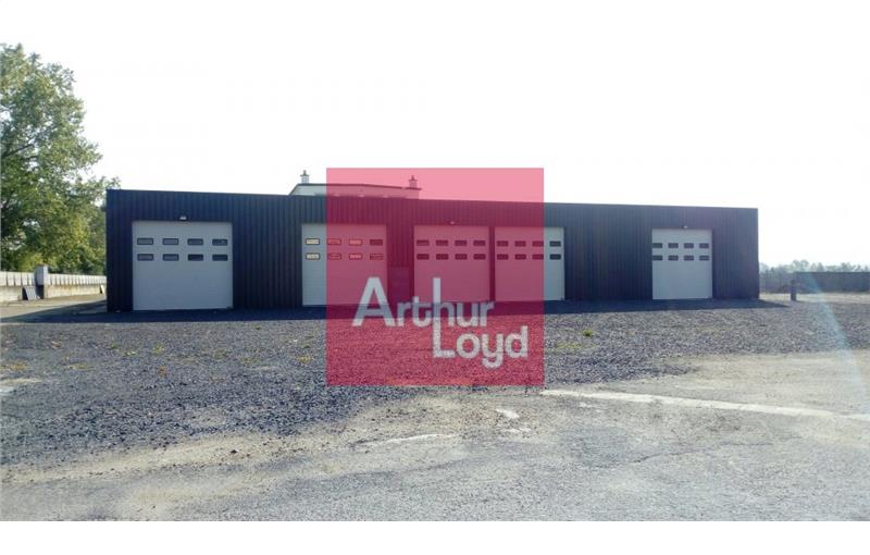 Location d'entrepôt de 204 m² à Lezoux - 63190 photo - 1