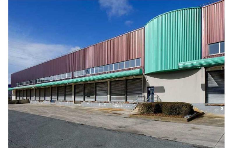 Location d'entrepôt de 2 582 m² à Lieusaint - 77127 photo - 1
