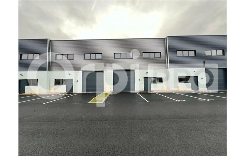 Location d'entrepôt de 540 m² à Lieusaint - 77127 photo - 1