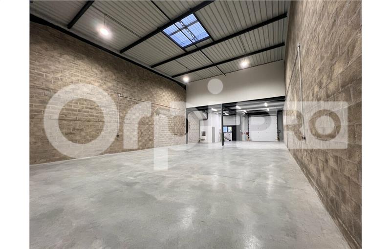 Location d'entrepôt de 268 m² à Lieusaint - 77127 photo - 1