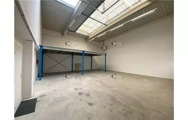 Location d'entrepôt de 290 m² à Lieusaint - 77127