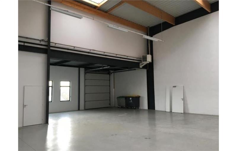Location d'entrepôt de 471 m² à Lieusaint - 77127 photo - 1