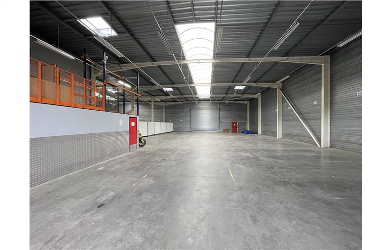 Location d'entrepôt de 1 288 m² à Lille - 59000 photo - 1