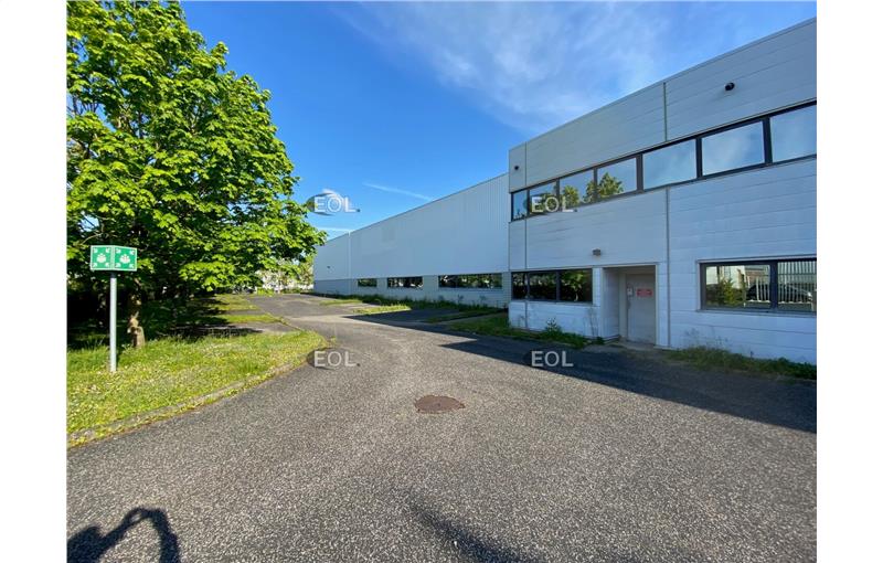 Location d'entrepôt de 2 816 m² à Lisses - 91090 photo - 1