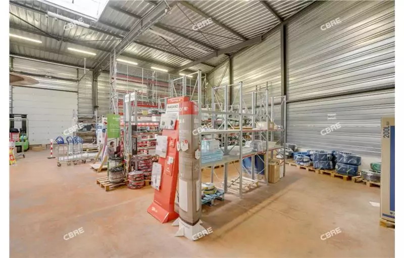 Location d'entrepôt de 640 m² à Lisses - 91090