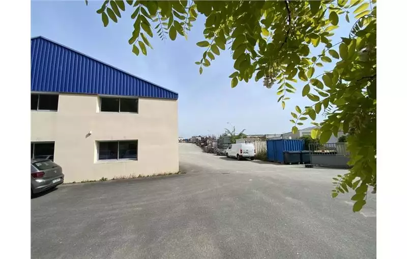 Location d'entrepôt de 850 m² à Locmiquélic - 56570