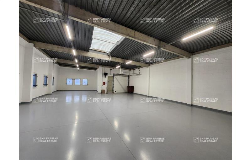 Location d'entrepôt de 385 m² à Lognes - 77185 photo - 1
