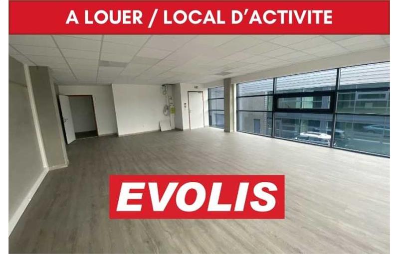 Location d'entrepôt de 343 m² à Longueau - 80330 photo - 1