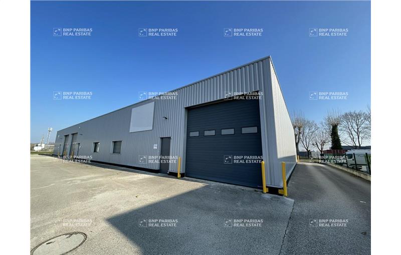 Location d'entrepôt de 165 m² à Longvic - 21600 photo - 1