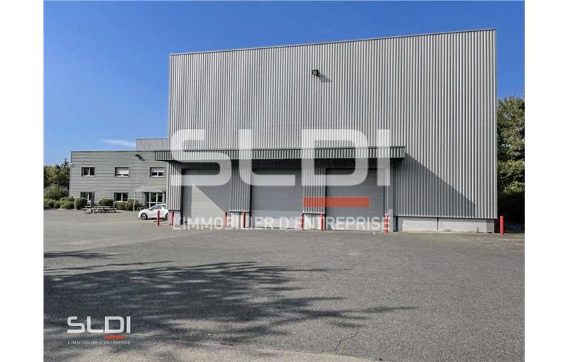 Location d'entrepôt de 4 120 m² à Lozanne - 69380 photo - 1