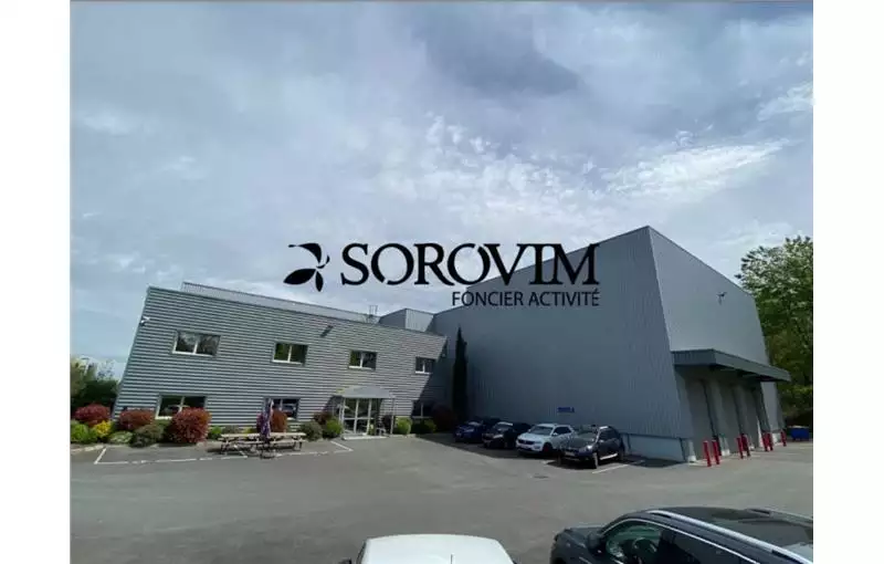 Location d'entrepôt de 4760 m² à Lozanne - 69380