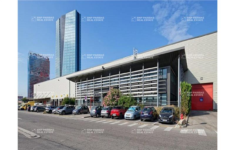 Location d'entrepôt de 5 028 m² à Marseille 2 - 13002 photo - 1