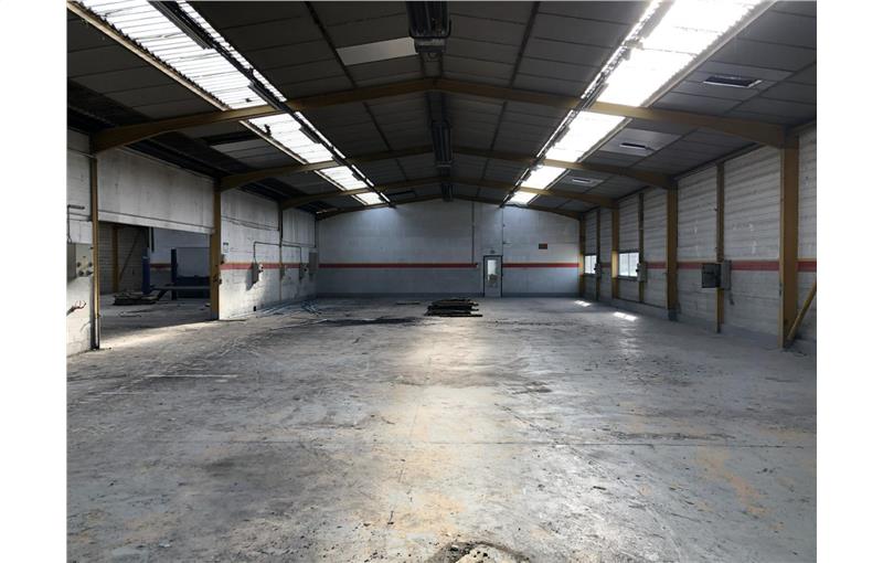 Location d'entrepôt de 1 800 m² à Meaux - 77100 photo - 1