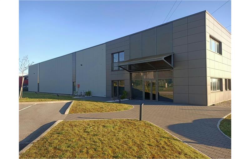 Location d'entrepôt de 2 000 m² à Meyzieu - 69330 photo - 1