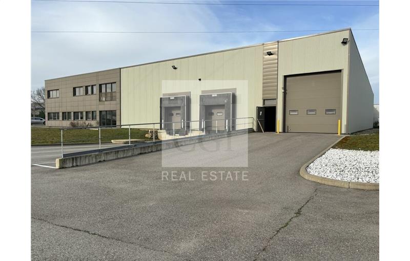 Location d'entrepôt de 1 956 m² à Meyzieu - 69330 photo - 1