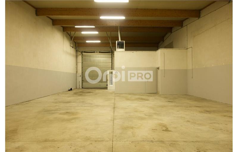 Location d'entrepôt de 387 m² à Meyzieu - 69330 photo - 1