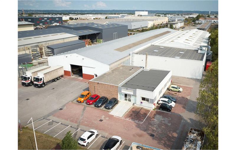 Location d'entrepôt de 5 816 m² à Meyzieu - 69330 photo - 1