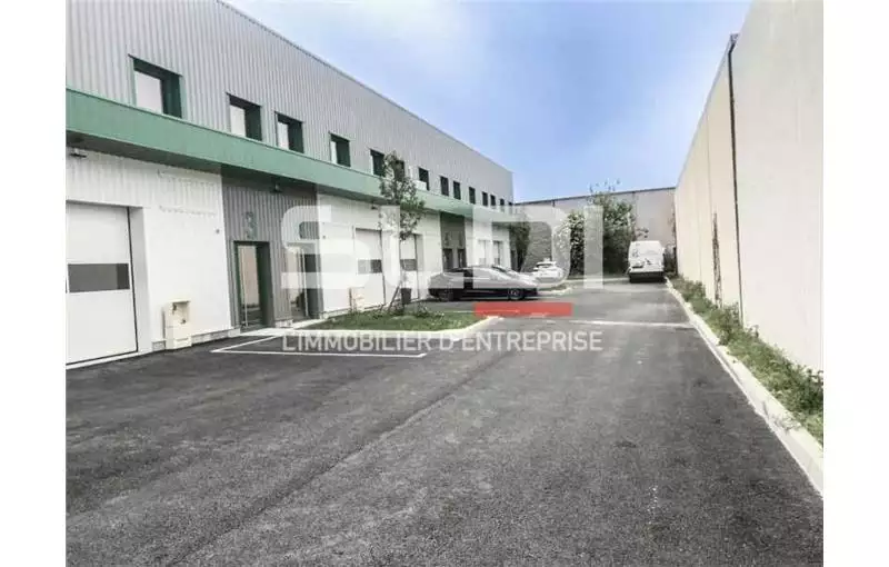 Location d'entrepôt de 154 m² à Mions - 69780
