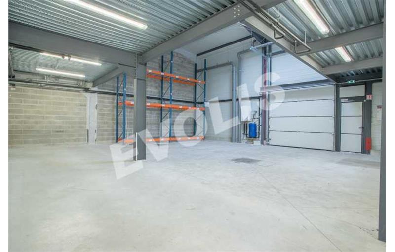 Location d'entrepôt de 449 m² à Moissy-Cramayel - 77550 photo - 1