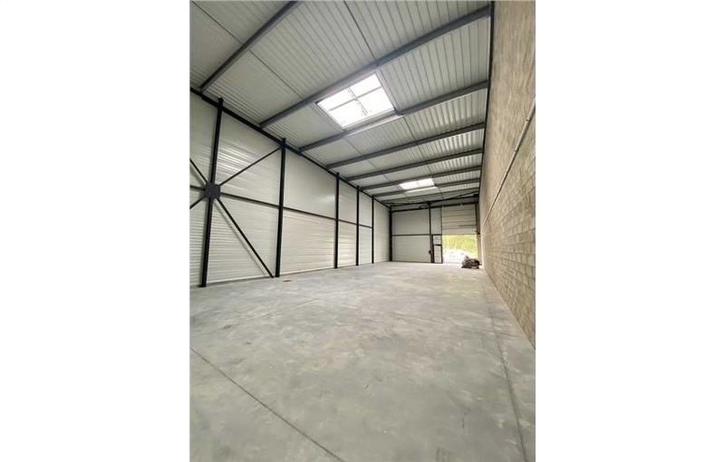 Location d'entrepôt de 425 m² à Moissy-Cramayel - 77550 photo - 1