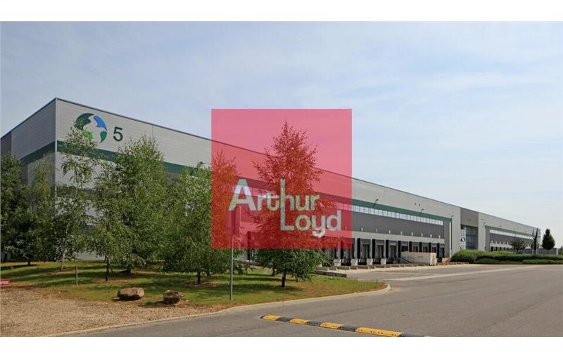 Location d'entrepôt de 41 112 m² à Moissy-Cramayel - 77550 photo - 1