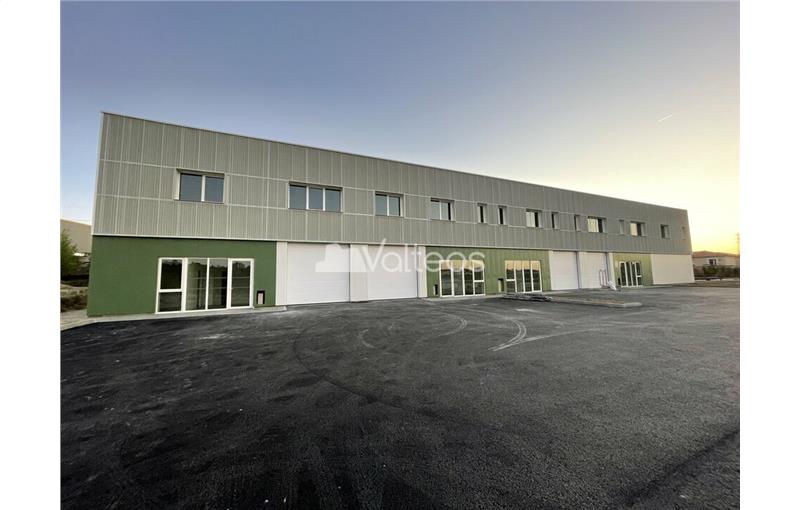 Location d'entrepôt de 1 400 m² à Mondouzil - 31850 photo - 1