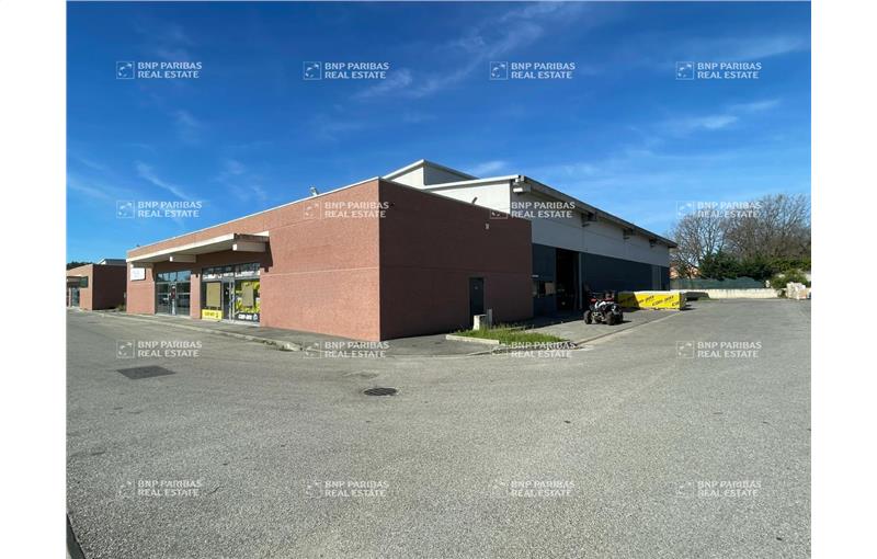 Location d'entrepôt de 1 309 m² à Montauroux - 83440 photo - 1