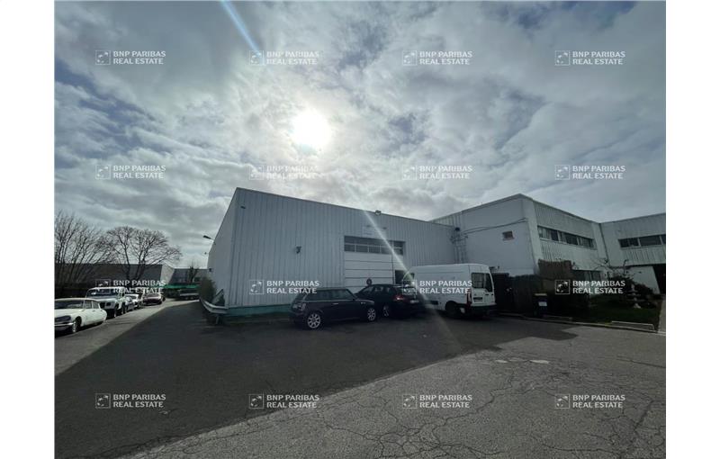 Location d'entrepôt de 600 m² à Montigny-le-Bretonneux - 78180 photo - 1