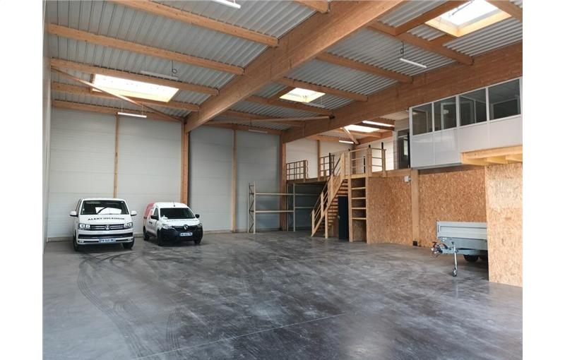 Location d'entrepôt de 460 m² à Montivilliers - 76290 photo - 1
