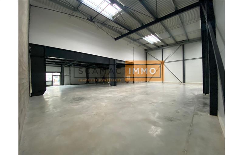 Location d'entrepôt de 440 m² à Montmagny - 95360 photo - 1