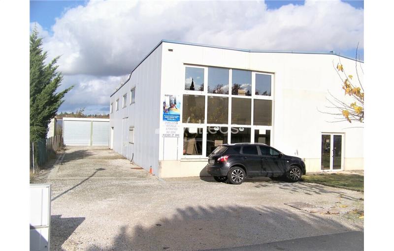 Location d'entrepôt de 350 m² à Montrabé - 31850 photo - 1