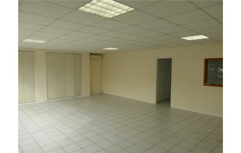 Location d'entrepôt de 150 m² à Montrabé - 31850 photo - 1