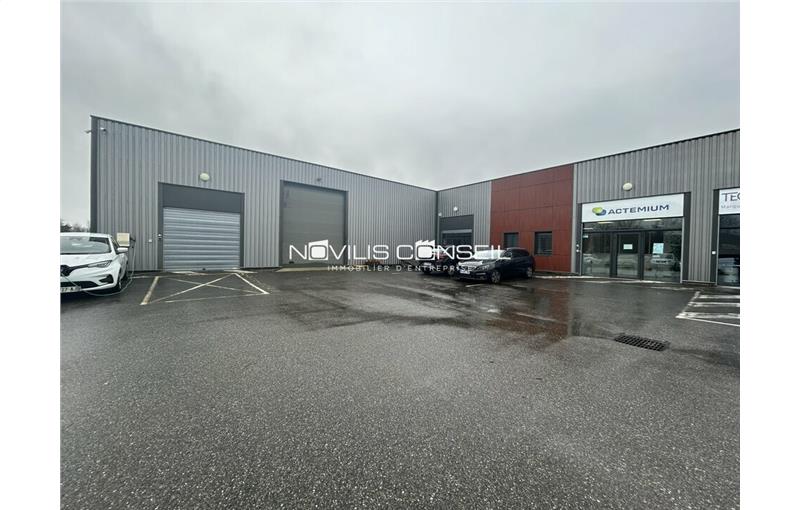 Location d'entrepôt de 761 m² à Montrabé - 31850 photo - 1