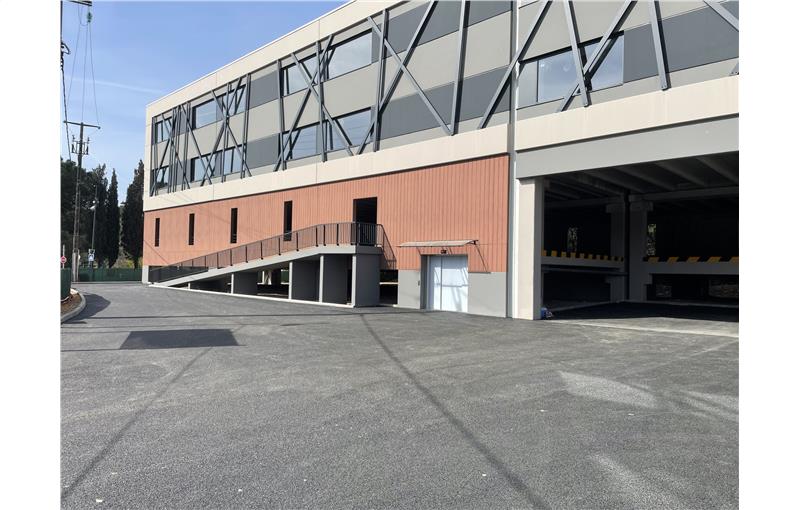Location d'entrepôt de 2 285 m² à Mougins - 06250 photo - 1