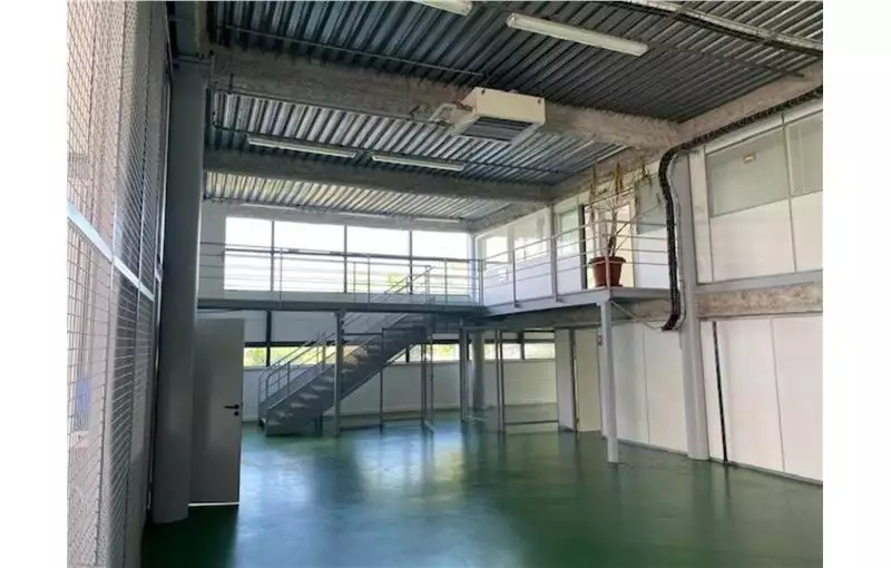 Location d'entrepôt de 623 m² à Nanterre - 92000