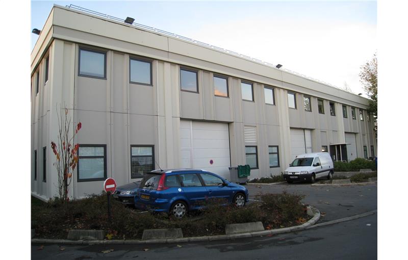 Location d'entrepôt de 935 m² à Nanterre - 92000 photo - 1