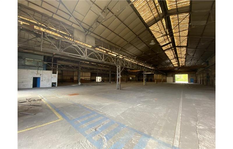 Location d'entrepôt de 13 485 m² à Nantes - 44000 photo - 1