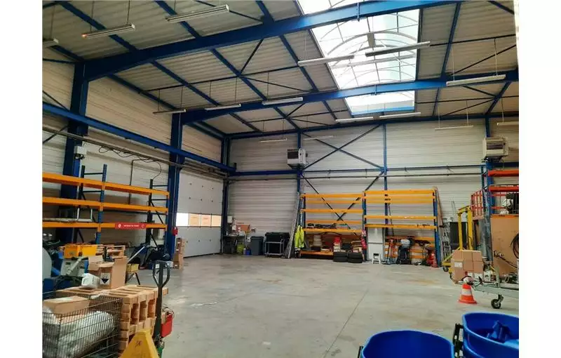 Location d'entrepôt de 1000 m² à Nommay - 25600