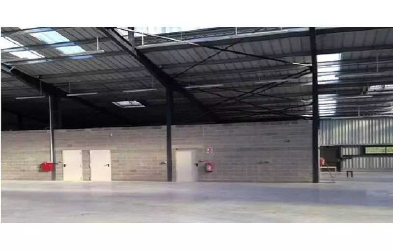 Location d'entrepôt de 1182 m² à Oust-Marest - 80460