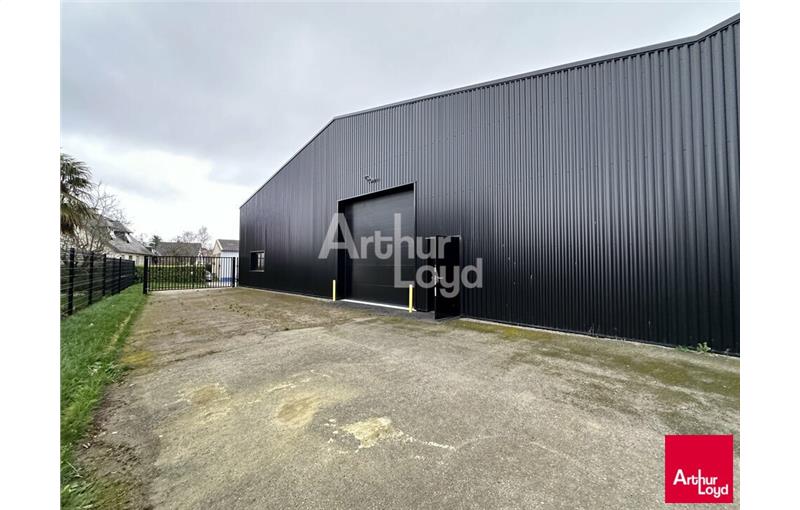 Location d'entrepôt de 330 m² à Pacé - 35740 photo - 1