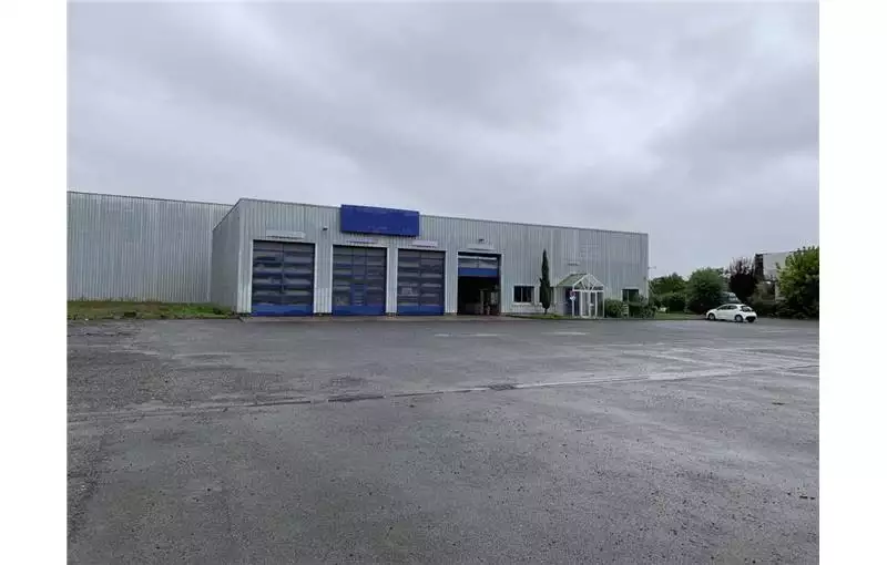 Location d'entrepôt de 1065 m² à Pannes - 45700