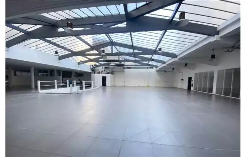 Location d'entrepôt de 4400 m² à Paris 15 - 75015