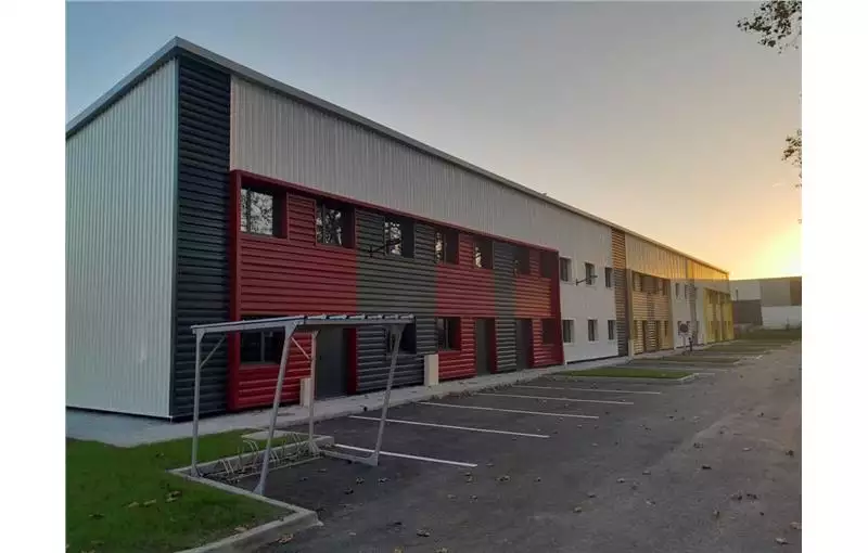 Location d'entrepôt de 438 m² à Pau - 64000
