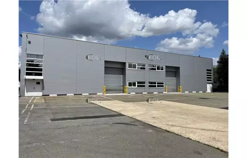 Location d'entrepôt de 3583 m² à Poissy - 78300