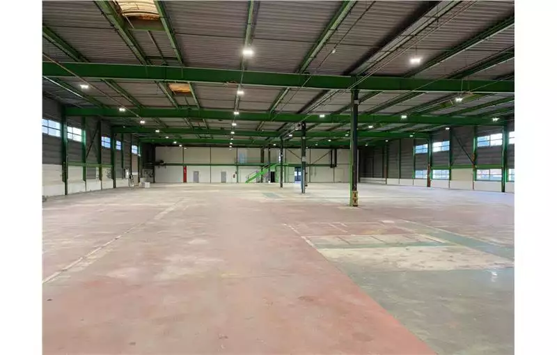 Location d'entrepôt de 3545 m² à Poissy - 78300