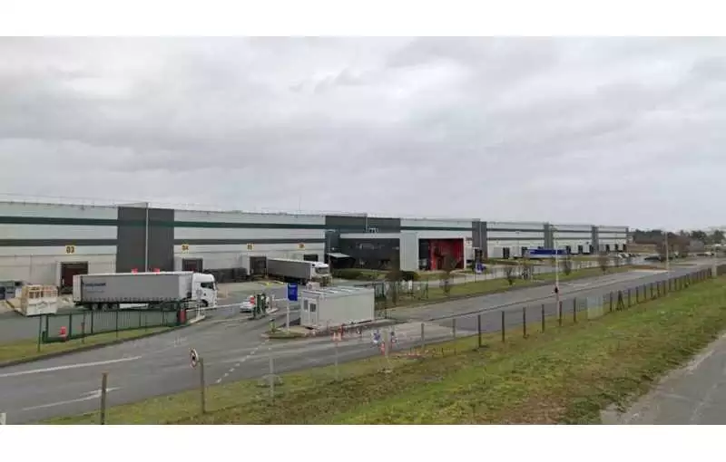 Location d'entrepôt de 37166 m² à Poitiers - 86000